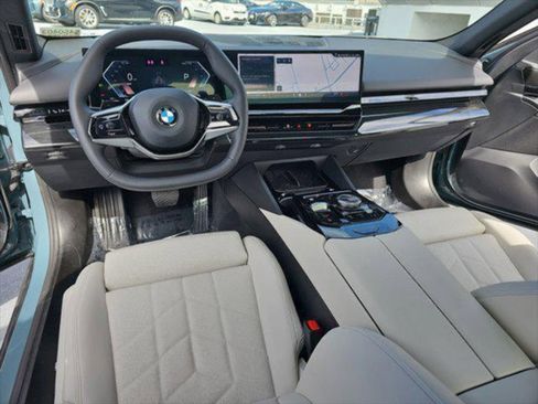 Used 2025 BMW 530i RWD image 16