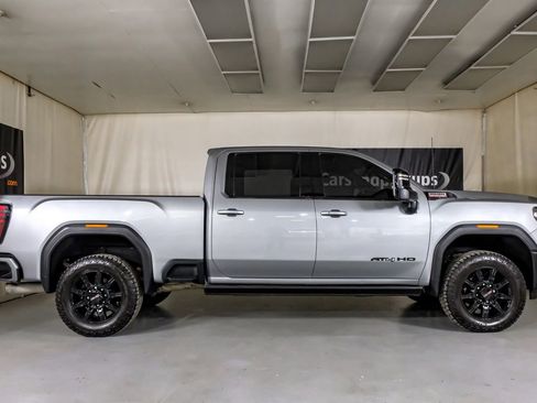 Used 2024 GMC Sierra 2500 AT4 w/ AT4 Premium Plus Package image 5