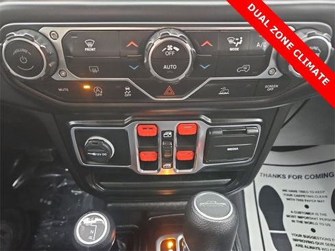 Used 2021 Jeep Gladiator Sport image 18