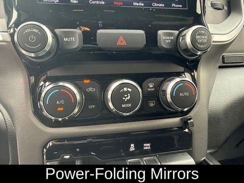 Used 2019 RAM 1500 Big Horn AWD/4WD image 42
