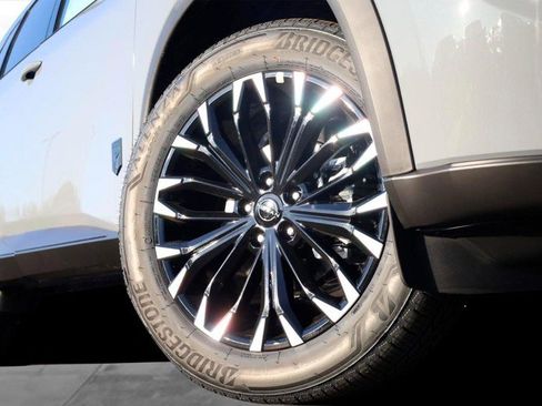 New 2026 Nissan Rogue SV image 3