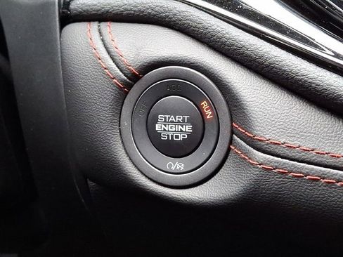 Certified 2025 Dodge Durango GT image 28