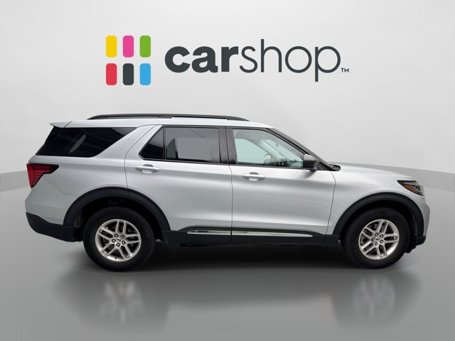 Used 2025 Ford Explorer Active AWD/4WD image 6