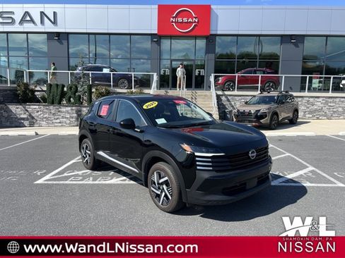 Certified 2025 Nissan Kicks SV FWD image 1