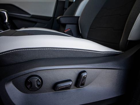 New 2026 Volkswagen Taos SE AWD/4WD image 24