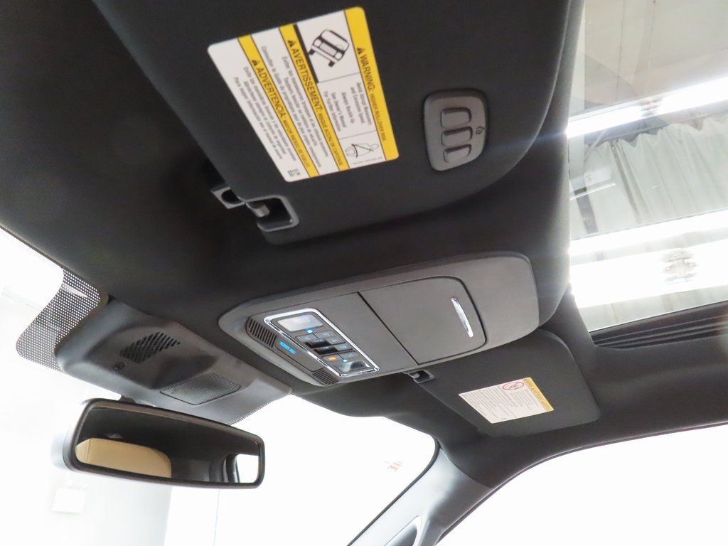 Used 2025 Ford F350 Lariat AWD/4WD image 23