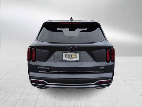 Used 2023 Kia Sorento EX w/ Panoramic Sunroof Package image 7