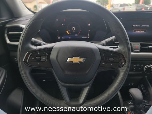 Used 2024 Chevrolet TrailBlazer LS w/ LS Convenience Package FWD image 19