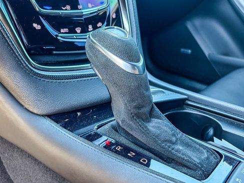 Used 2019 Cadillac CTS V w/ Luxury Package RWD image 10