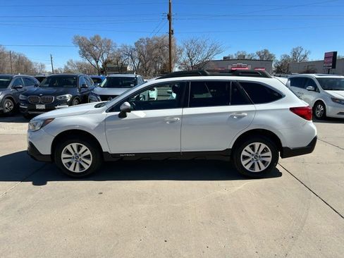 Used 2018 Subaru Outback 2.5i Premium image 4