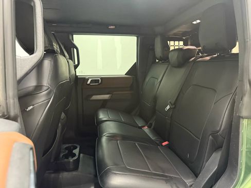 Used 2022 Ford Bronco Outer Banks w/ Sasquatch Package image 16