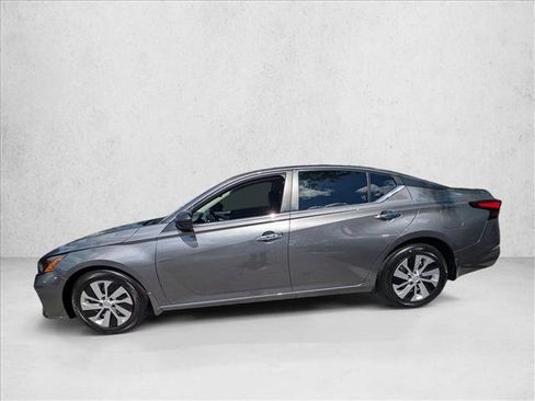 Certified 2024 Nissan Altima 2.5 S FWD image 9