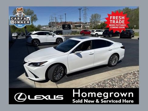 Used 2023 Lexus ES 300h w/ Luxury Package FWD image 1