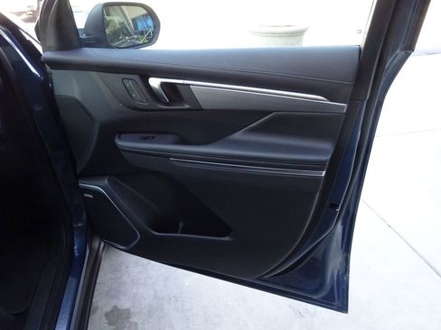 Certified 2025 Buick Enclave Preferred image 33