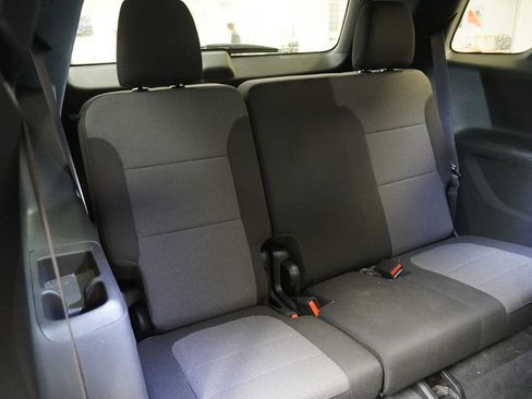 Used 2023 Chevrolet Traverse LT AWD/4WD image 22