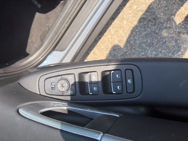 Used 2026 Hyundai Sonata SE FWD image 10