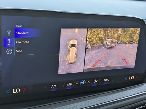 New 2026 Chevrolet Suburban LS image 21