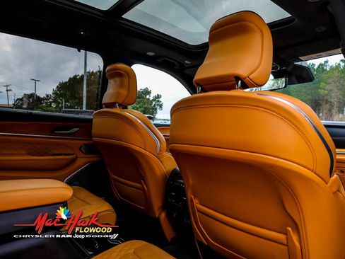 Used 2021 Jeep Grand Cherokee L Summit image 12