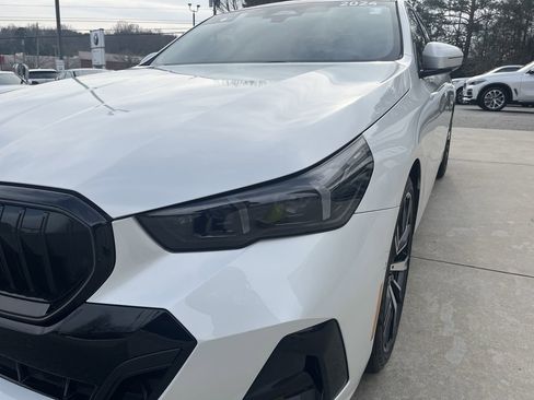 Certified 2024 BMW 540i xDrive w/ Executive Package image 11