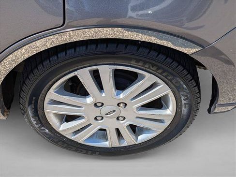 Used 2009 Ford Focus SEL FWD image 23
