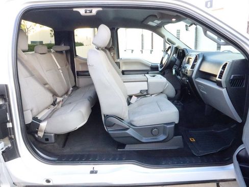 Used 2016 Ford F150 XLT image 7