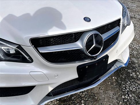 Used 2014 Mercedes-Benz E 550 E 550 w/ Premium 1 Package image 25