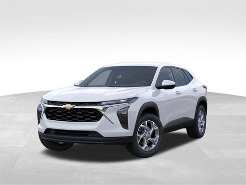 New 2026 Chevrolet Trax LS w/ LS Convenience Package FWD image 6