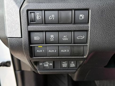 Used 2024 Toyota Tacoma 4x4 Double Cab Hybrid image 27
