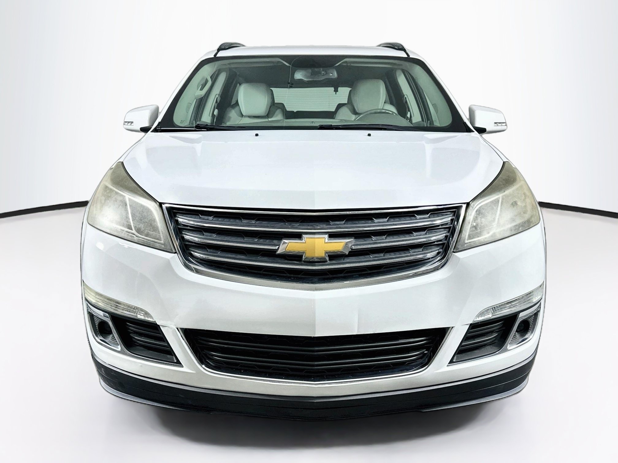 Used 2016 Chevrolet Traverse LT FWD image 2