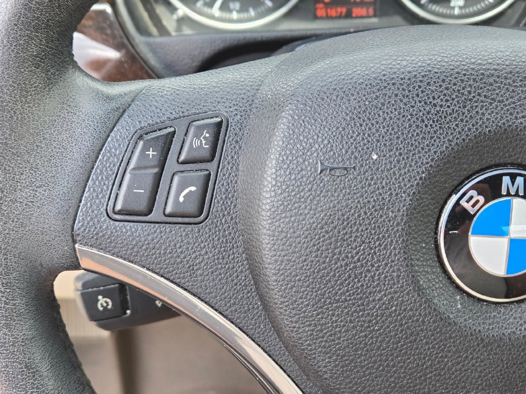 Used 2013 BMW 328i Convertible RWD image 20