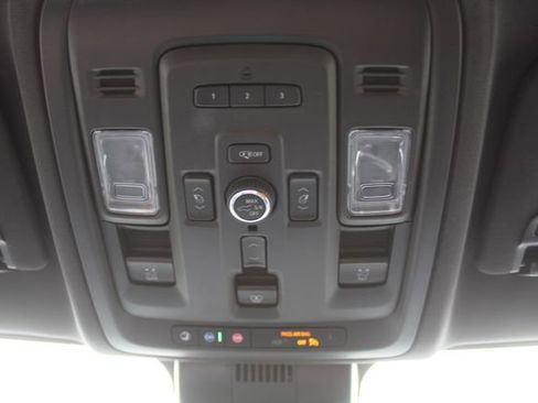 Used 2024 Chevrolet Tahoe Z71 w/ Luxury Package AWD/4WD image 36