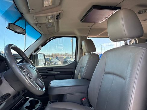 Used 2013 Nissan NV 3500 SL w/ Technology Pkg image 25