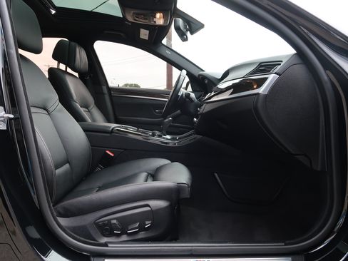 Used 2014 BMW 550i Sedan RWD image 29