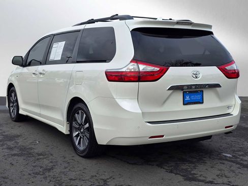 Used 2019 Toyota Sienna Limited Premium image 7