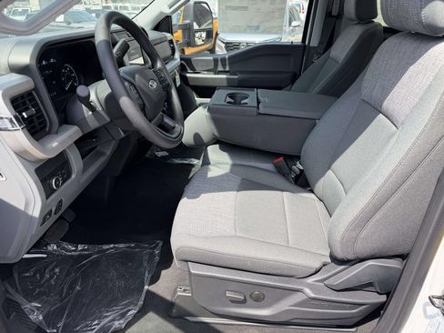 New 2025 Ford F550 2WD Regular Cab Super Duty w/ XLT Value Package image 15