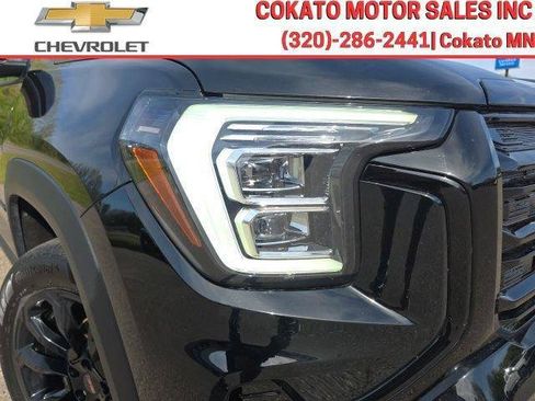 Used 2026 GMC Terrain Elevation w/ Elevation Premium Package AWD/4WD image 9
