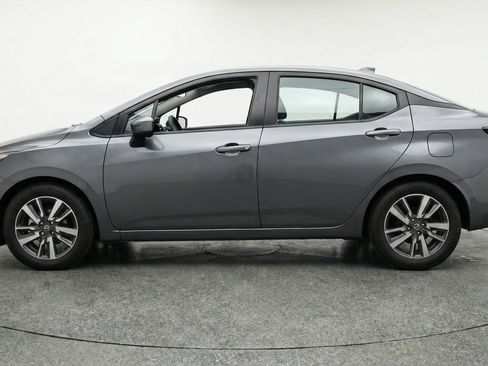 Used 2025 Nissan Versa SV image 5