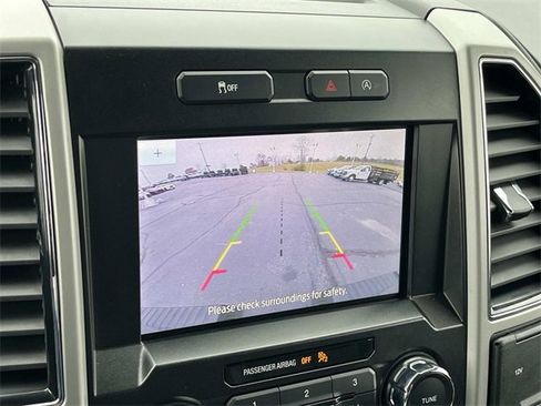 Used 2019 Ford F150 Lariat w/ Trailer Tow Package image 38