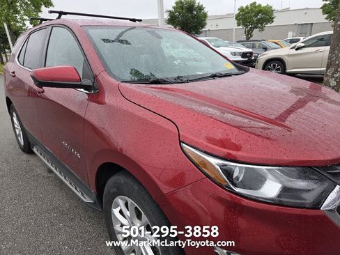 Used 2018 Chevrolet Equinox LT w/ LPO, Hit The Road Package FWD image 9