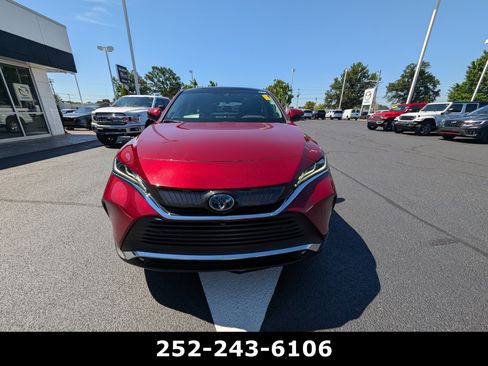 Used 2024 Toyota Venza Limited AWD/4WD image 2
