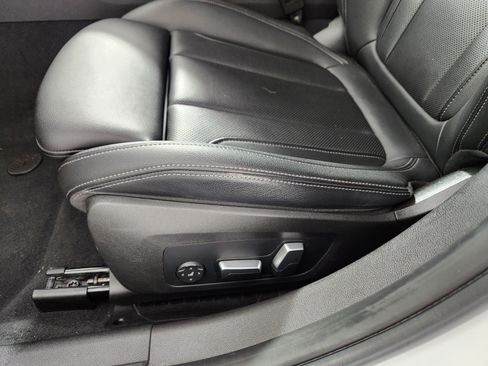 Used 2023 BMW 330i xDrive Sedan image 13