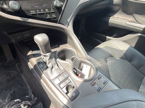 Used 2022 Toyota Camry XSE w/ Navigation Upgrade Package FWD image 26