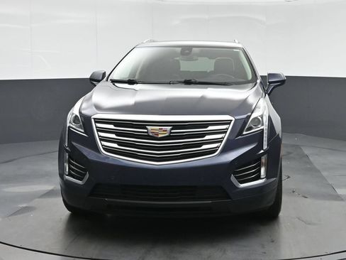 Used 2018 Cadillac XT5 Luxury w/ Driver Awareness Package FWD image 2