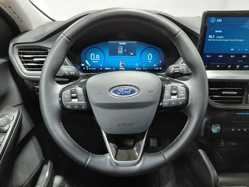 Used 2025 Ford Escape Platinum AWD/4WD image 25