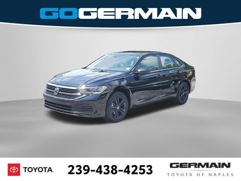 Used 2023 Volkswagen Jetta SE w/ Panoramic Sunroof Package FWD image 1