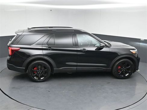 Certified 2021 Ford Explorer ST w/ ST Street Pack image 43