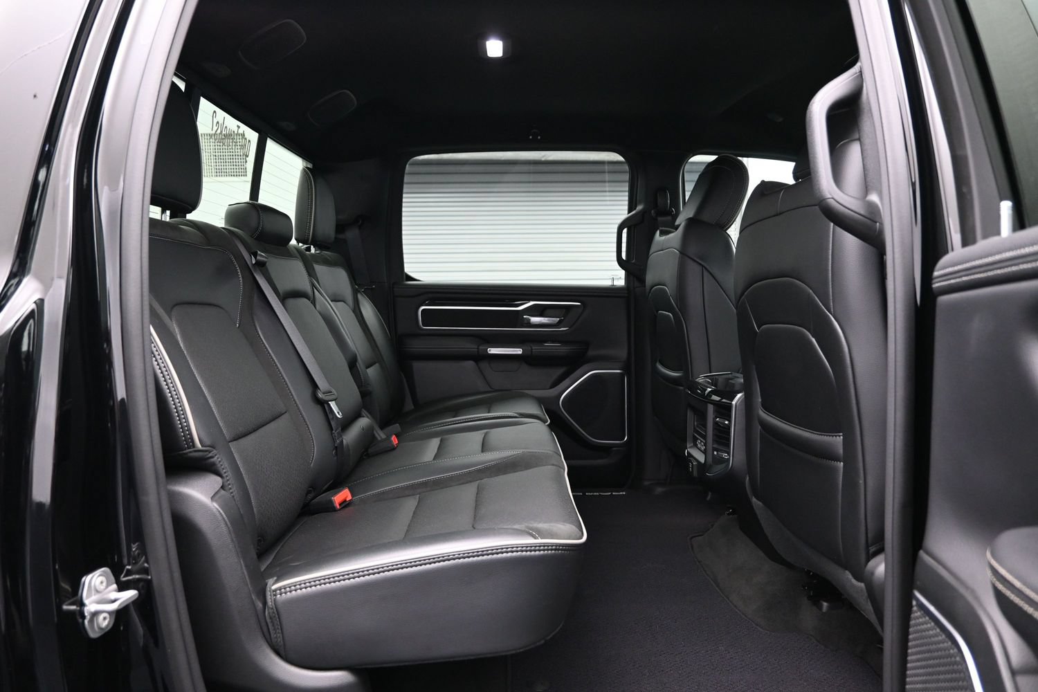 Used 2020 RAM 1500 Laramie w/ Sport Appearance Package AWD/4WD image 17