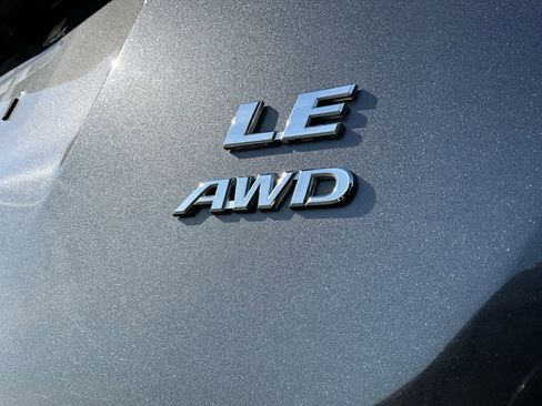 Used 2017 Toyota RAV4 LE w/ All Weather Liner Package AWD/4WD image 20