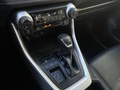 Used 2023 Toyota RAV4 XLE Premium image 18