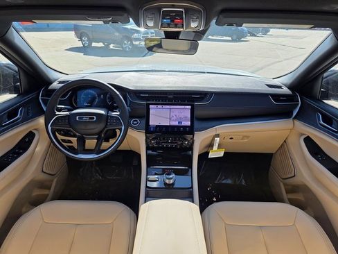 New 2025 Jeep Grand Cherokee Limited w/ Trailer Tow Package image 21